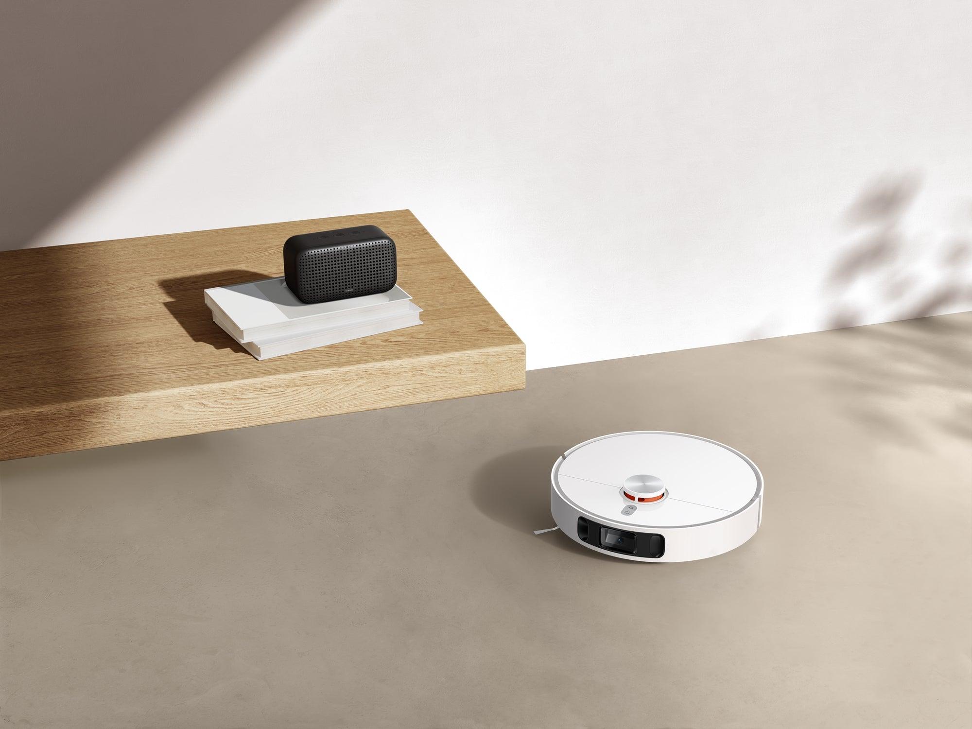 Xiaomi smart speaker a little