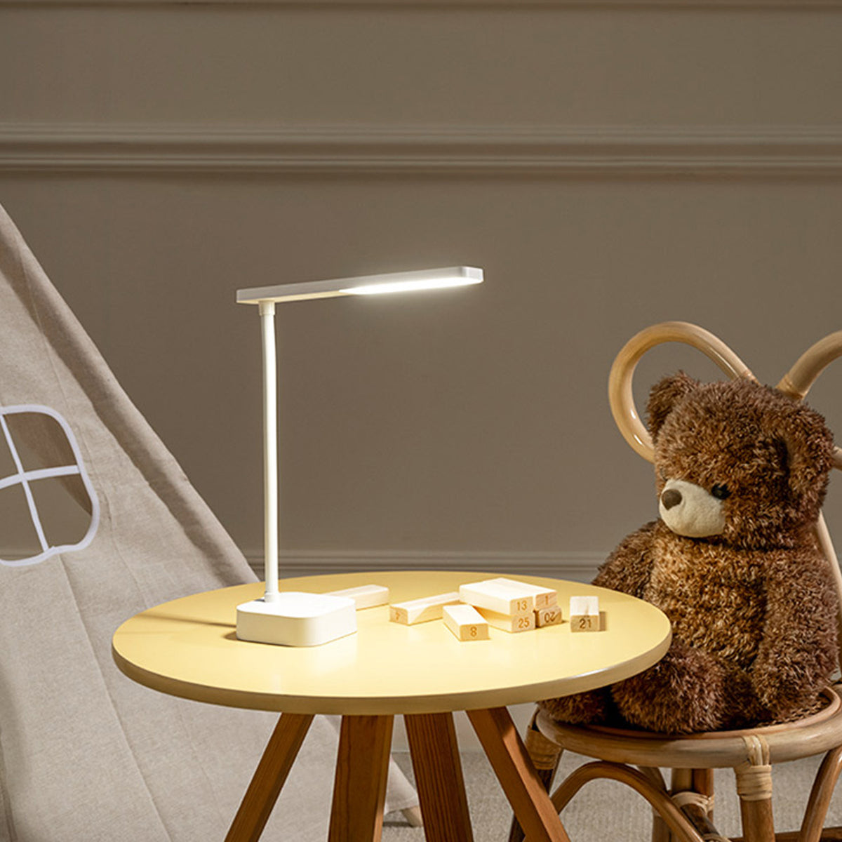 Yeelight Jasmine Rechargeable Desk Lamp