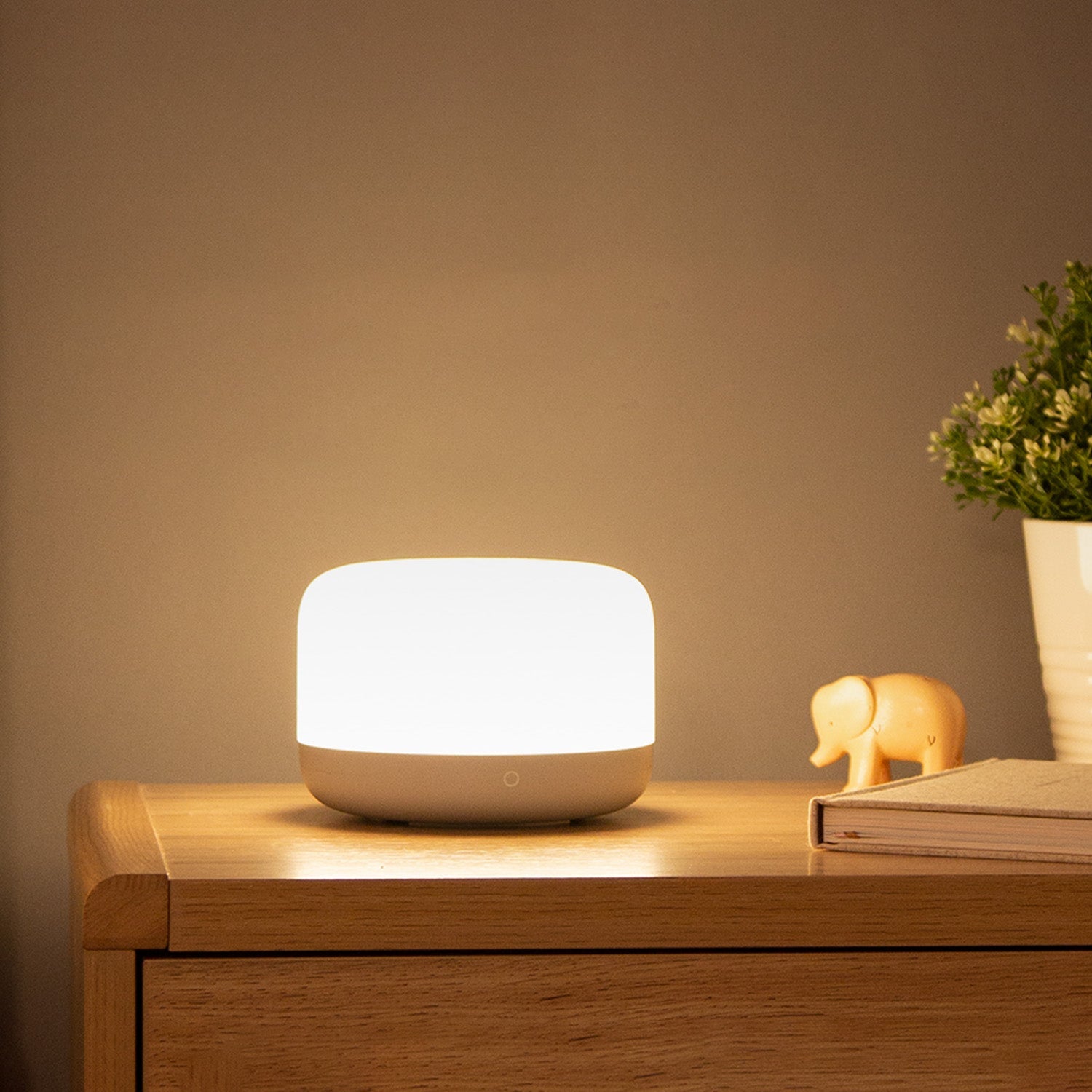Yeelight Bedside Lumina Lamp D2 - Class B
